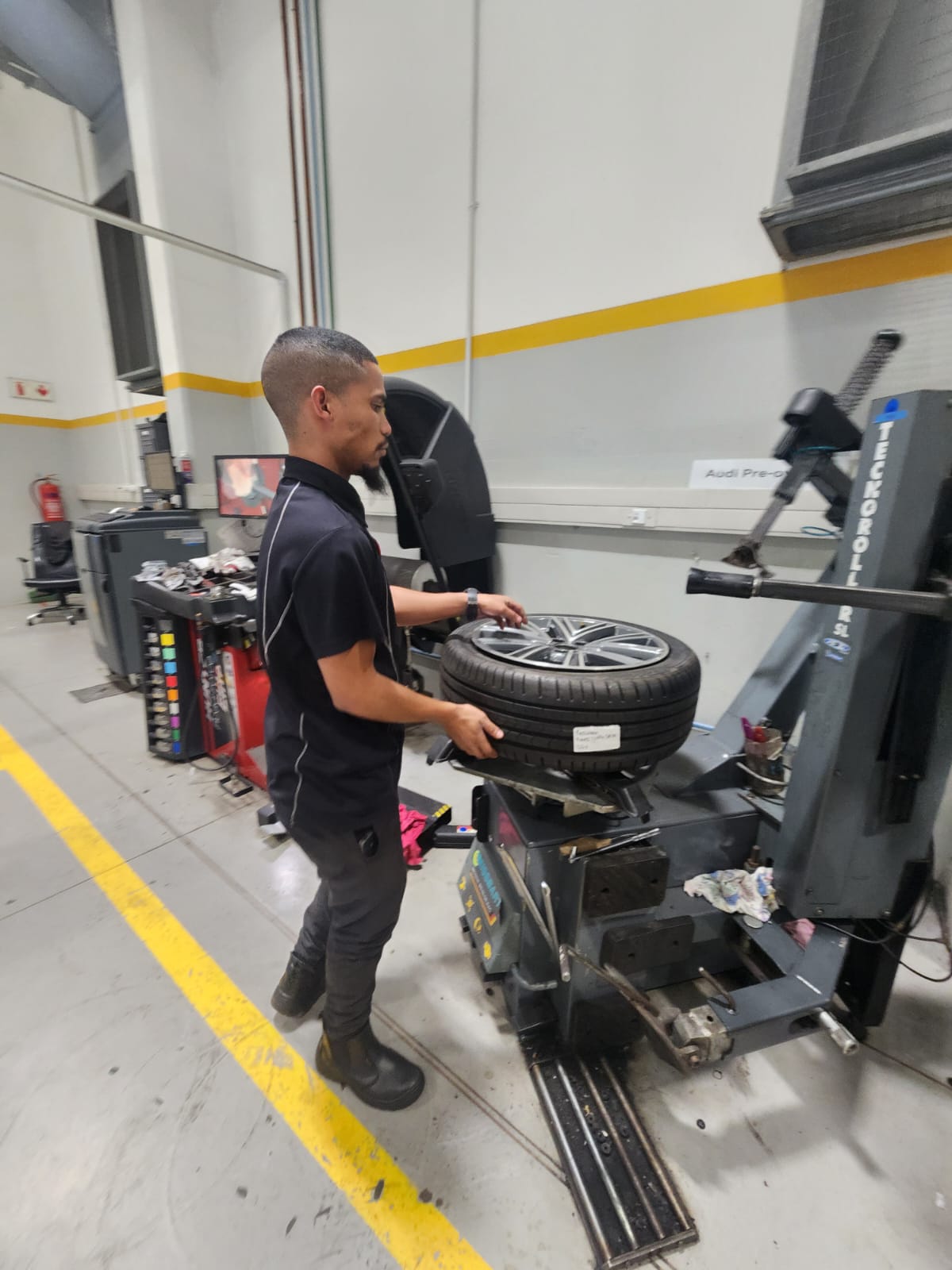 Audi Bryanston Tyre Replacement